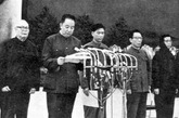1967年8月上旬，中央文革关于解决湖南问题的决定作出后，华国锋成为湖南省“三结合”革命委员会筹备小组成员。1968年4月8日，湖南省革命委员会成立，华国锋担任革委会副主任。