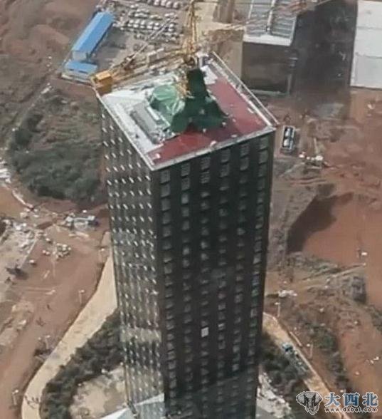 湖南15天建成30层酒店 称可抗9级地震