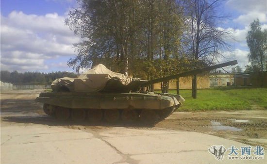 资料图：俄罗斯正在研制的T-95型主战坦克