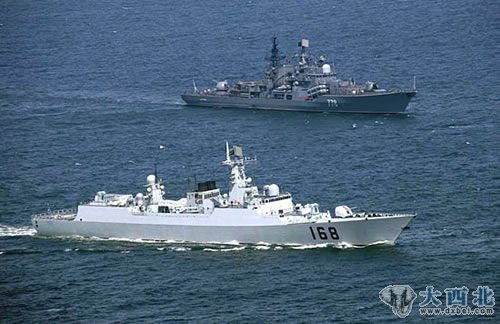 资料图：2005年中俄海军举行首次大规模演习。