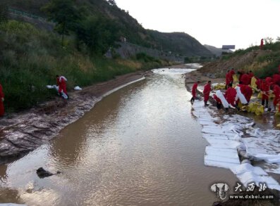 漏油污染困扰陕北农民