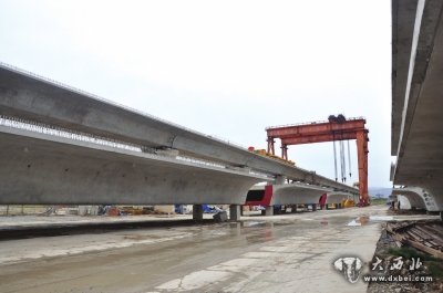 宝兰客专全线最长的大桥合龙